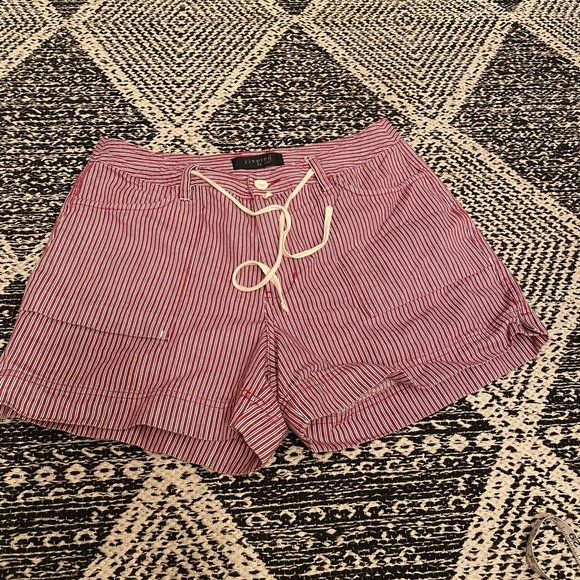 Shorts - Picture 2 of 6